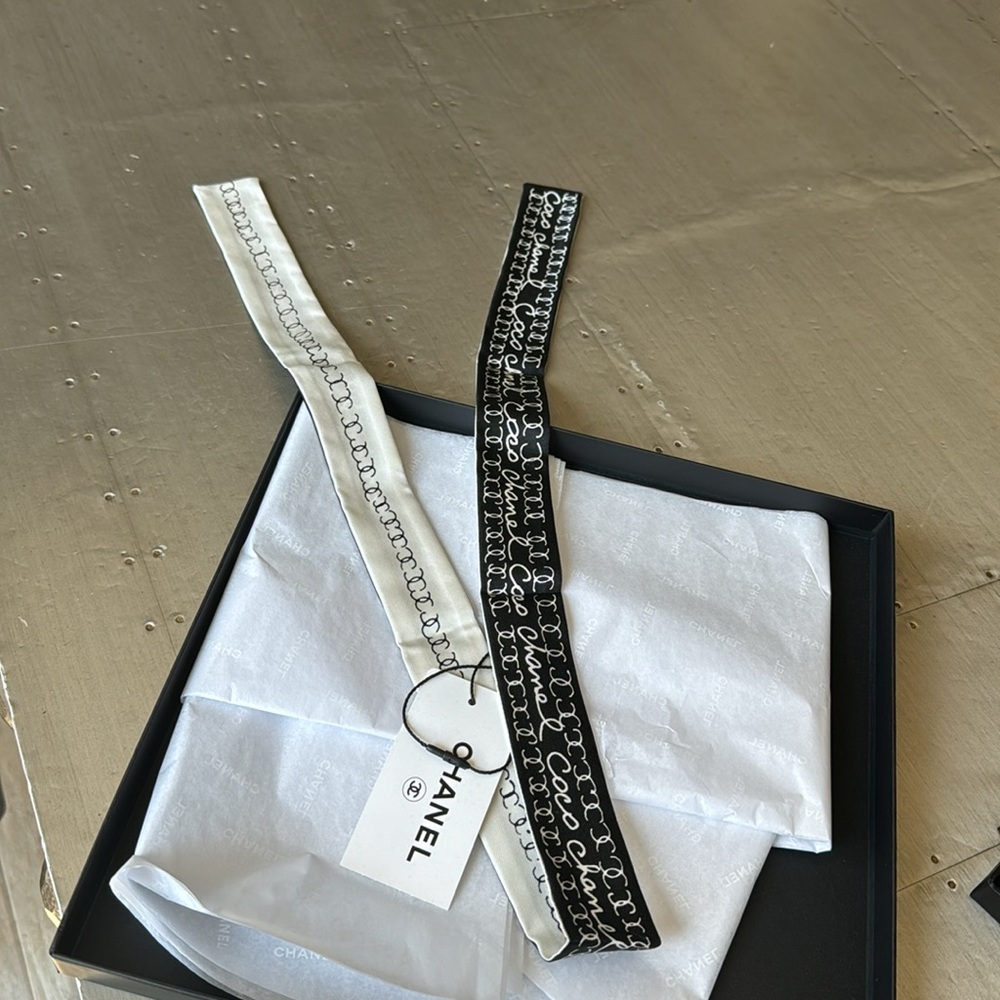 Chanel 22c twilly scarf silk black ivory logo tie with box and tags - Picture 4 of 8
